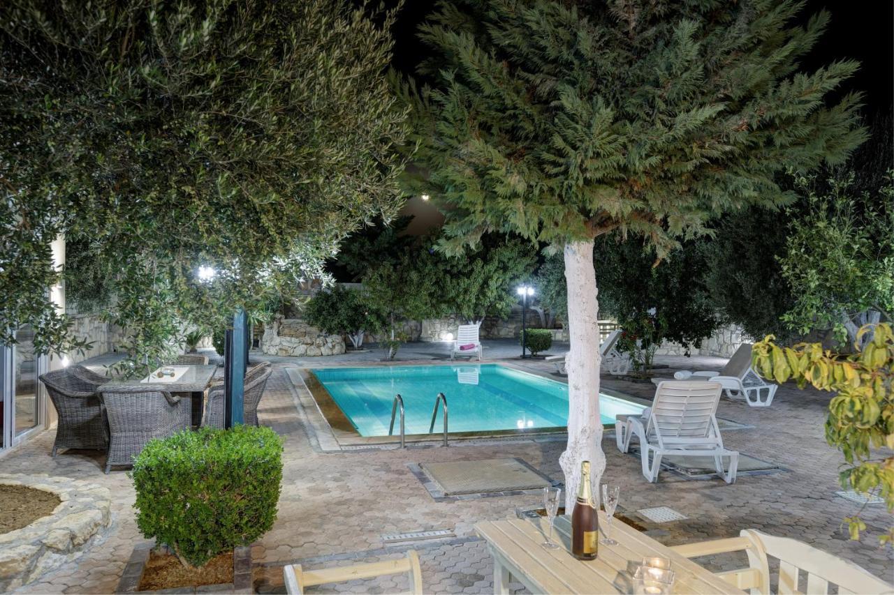 Marakis Villas Kavrokhorion Esterno foto